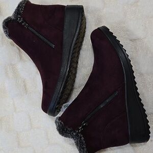 Women's Faux Fur Lined Ankle Boots - Dark Purple Size 6